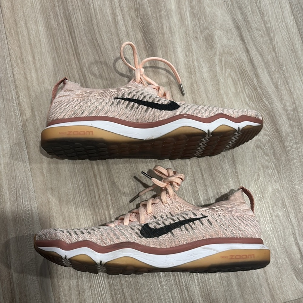 Nike Women's Pink Running Shoes
Nike Zoom Training shoes size 8.5